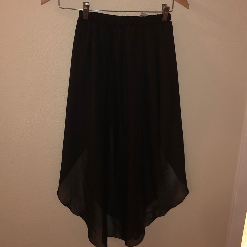 Black lining skirt